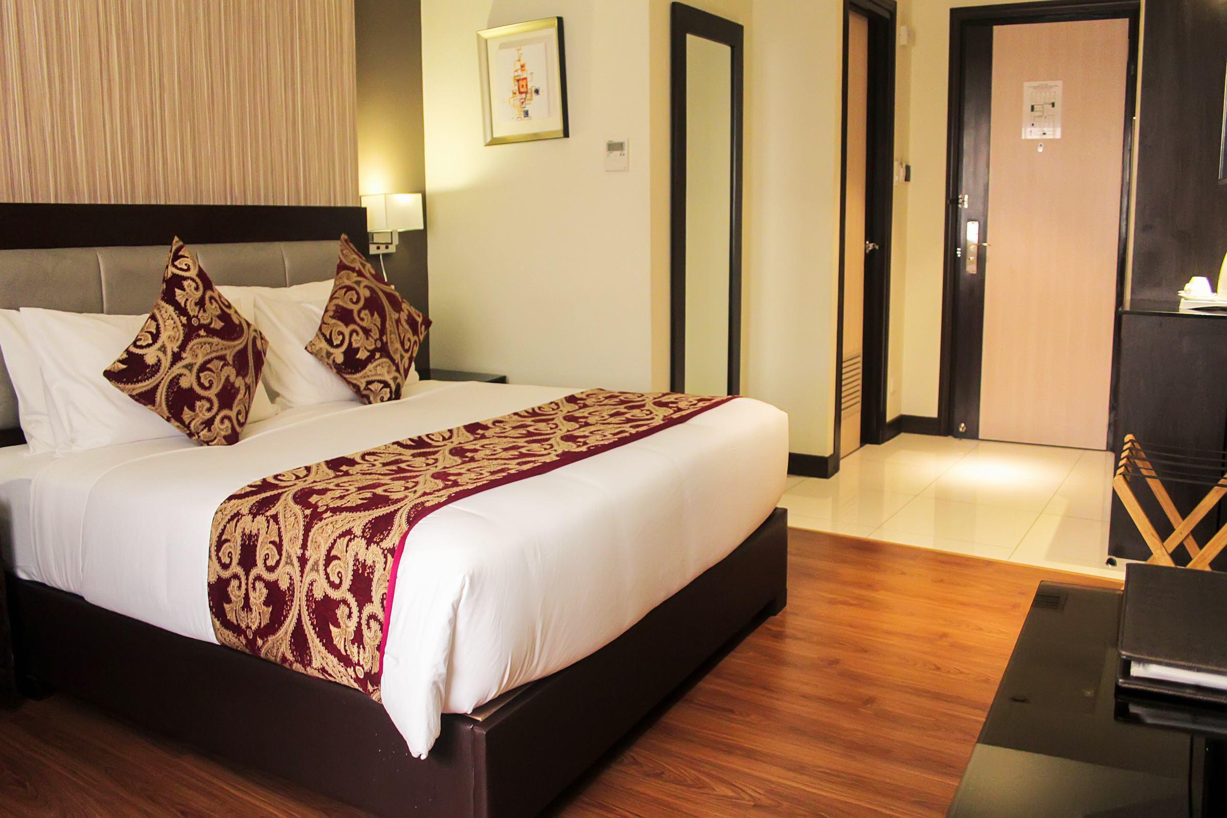 Brentwood Suites Quezon City Bagian luar foto