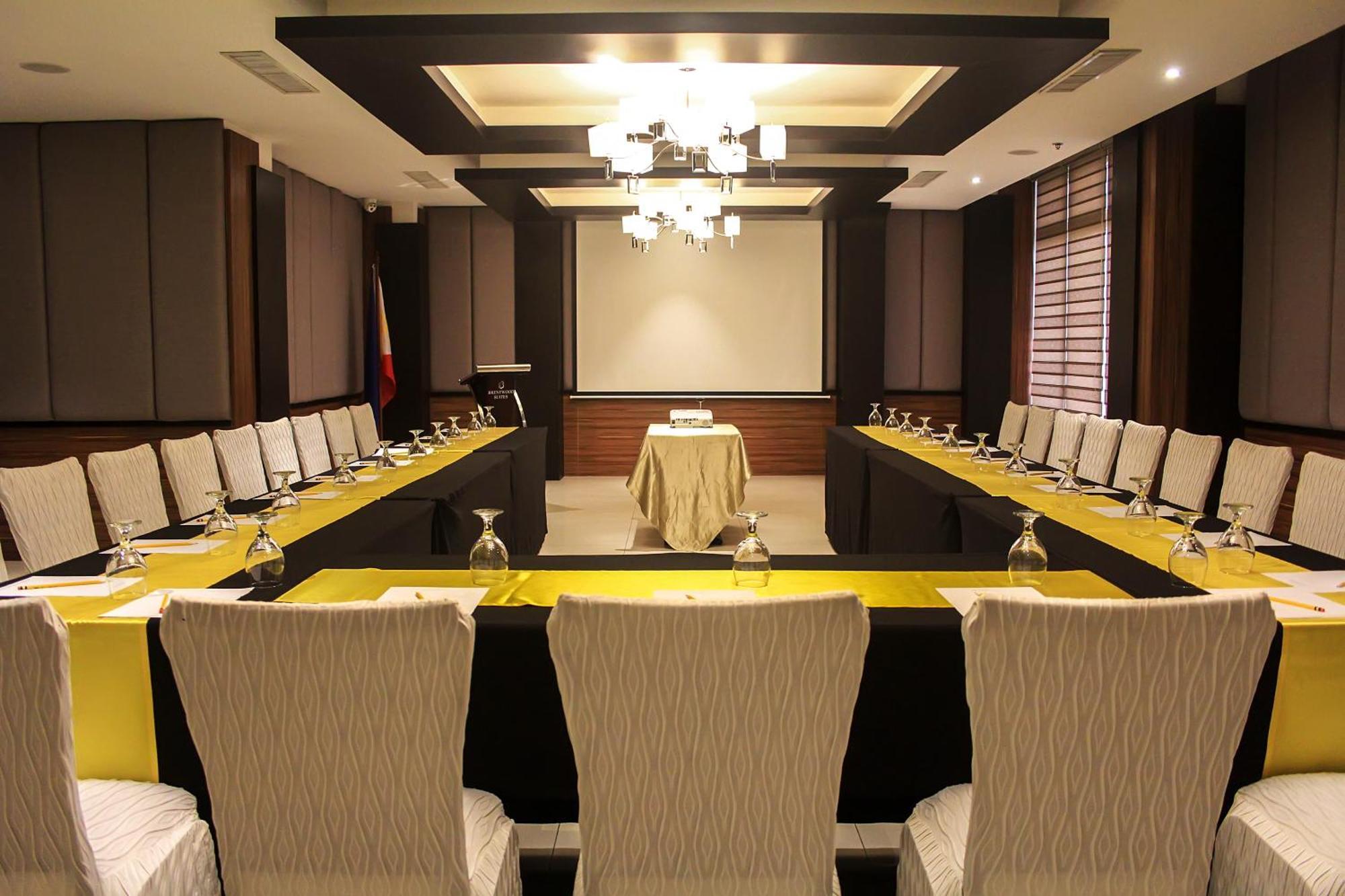 Brentwood Suites Quezon City Bagian luar foto