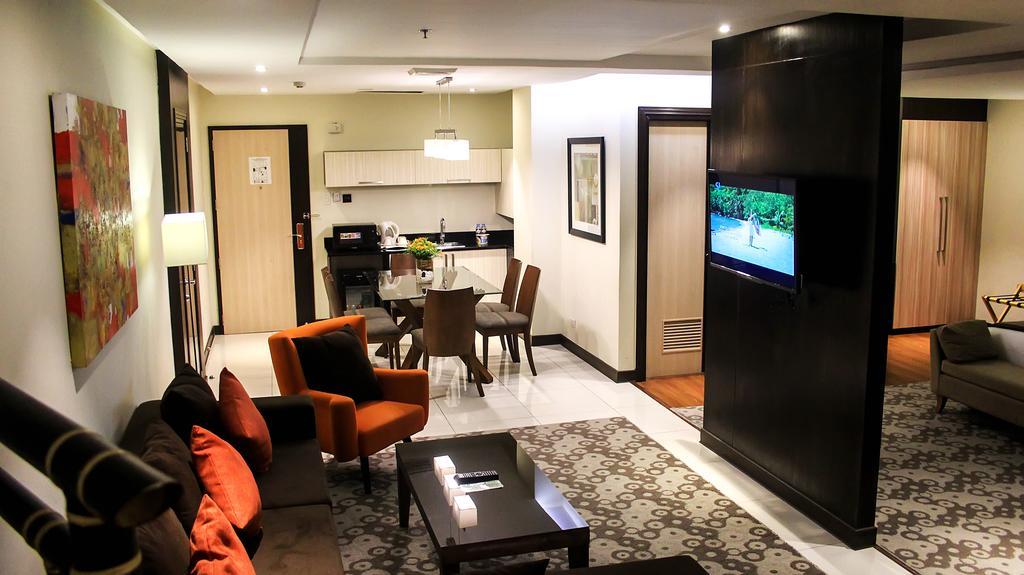 Brentwood Suites Quezon City Bagian luar foto
